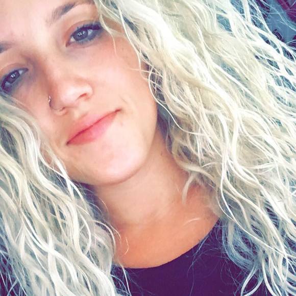 Meet your Posher, Janet - Picture 1 of 1